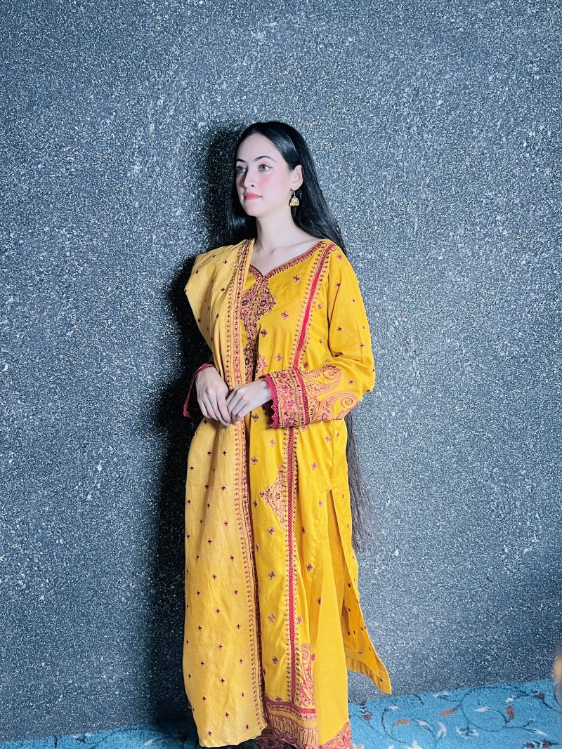 Amethyst Allure Embroidered Lawn Suit - Image 2